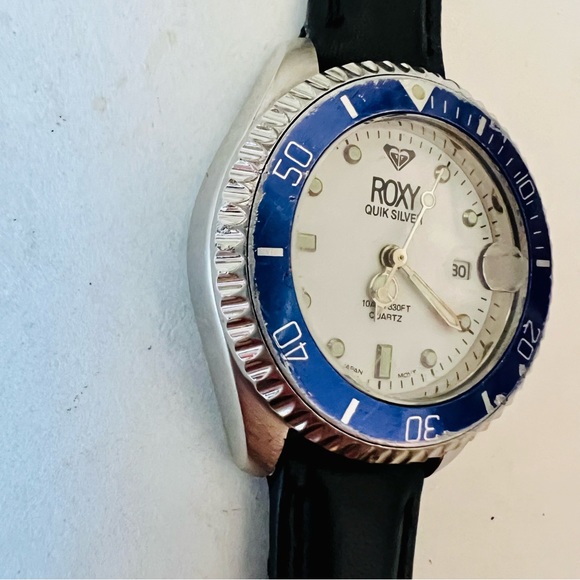 Roxy Quik Silver Watch - Picture 5 of 13